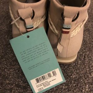 Toms Rio Blush Suede Water Resistant